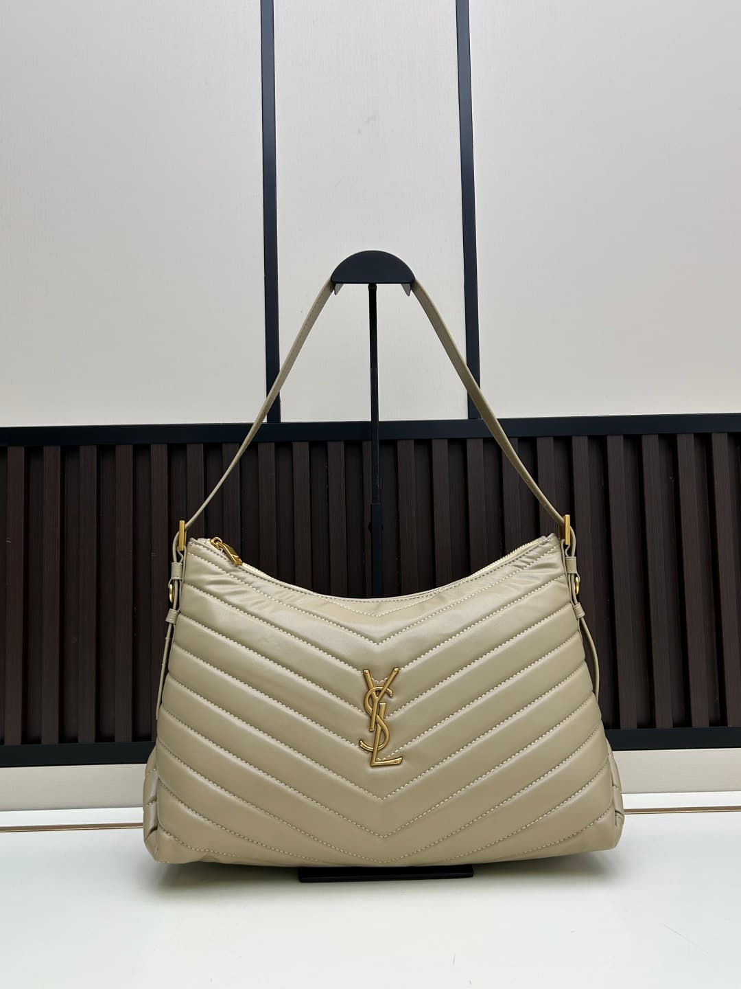 C8687 🔥 New product – Saint Laurent Paris-YSL, stylish and casual style 🔥 [Rose]✨ Classic YSL logo and leather embroidery; new collection from Saint Laurent [Rose] 👉 High-quality handmade items, the most exclusive ones 💗 It’s really amazing! Super stylish — image 2