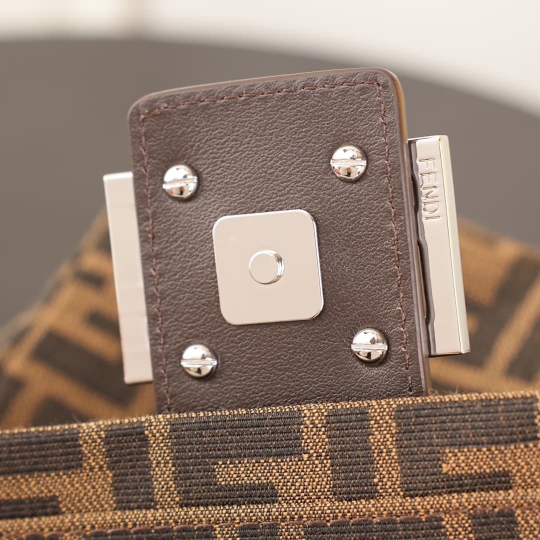 C2893 Original model 4410🔥 Gold buckle — image 6