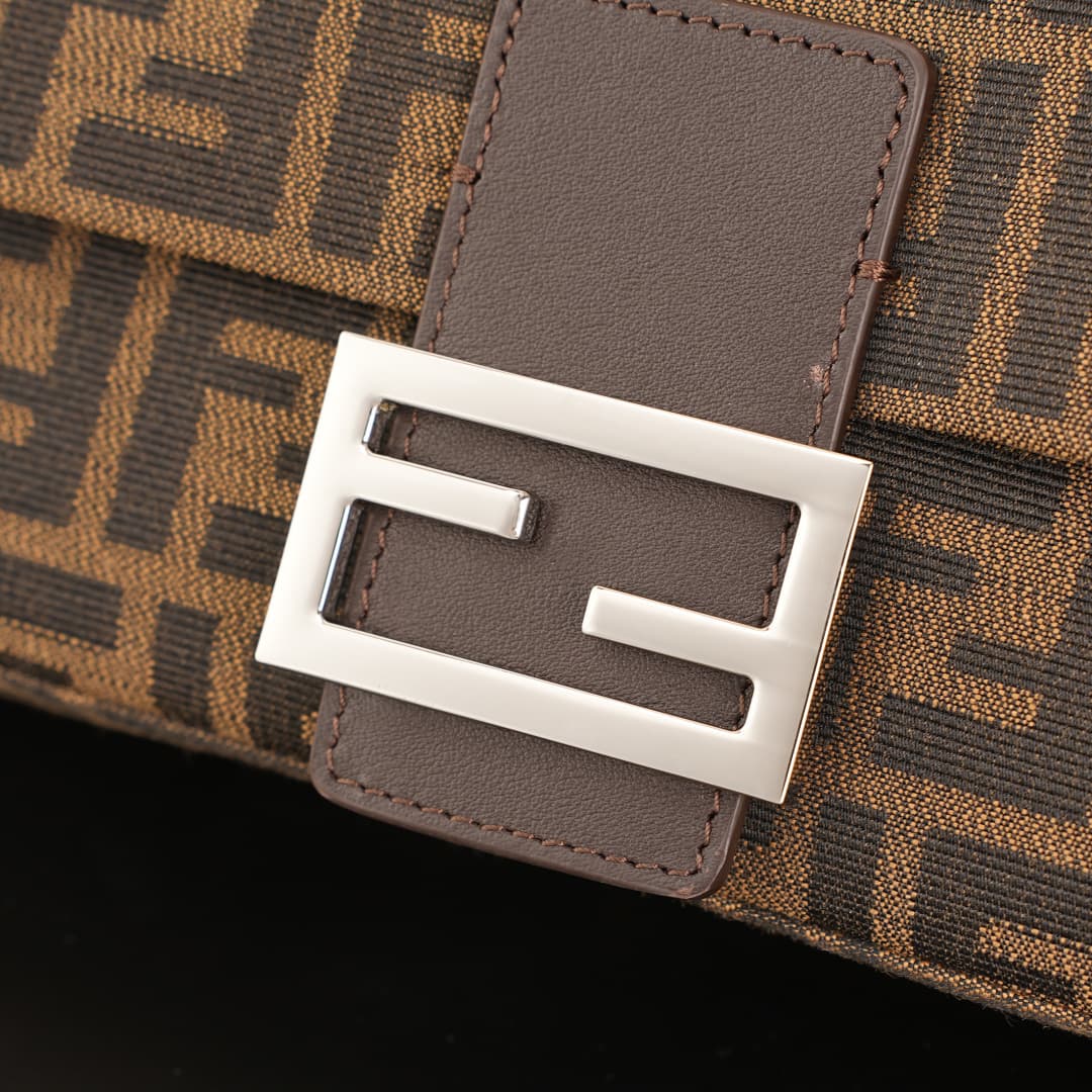 C2893 Original model 4410🔥 Gold buckle — image 7