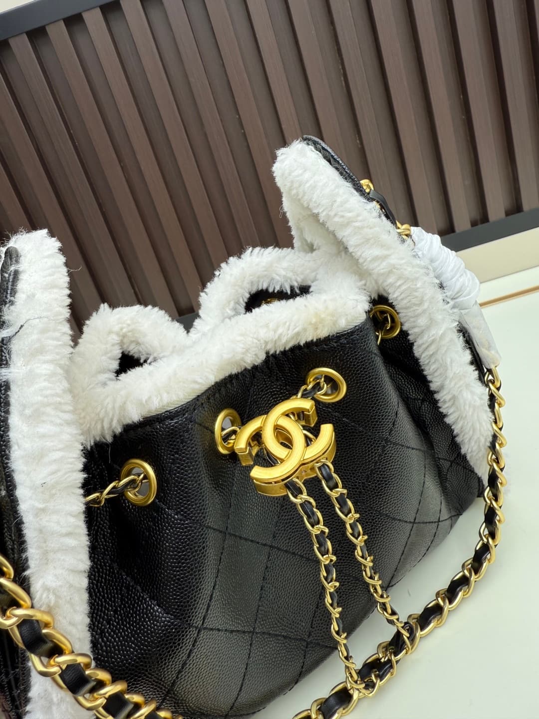 C690 New 💰 Chanel 25 handbag ||| The new “Chanel 25bag” bag is another “It Bag” after Chanel 22bag! It has a classic and practical design, retaining the three iconic elements of the brand: chevron-stitched pattern, leather strap, and double C buckle. Howe — image 5