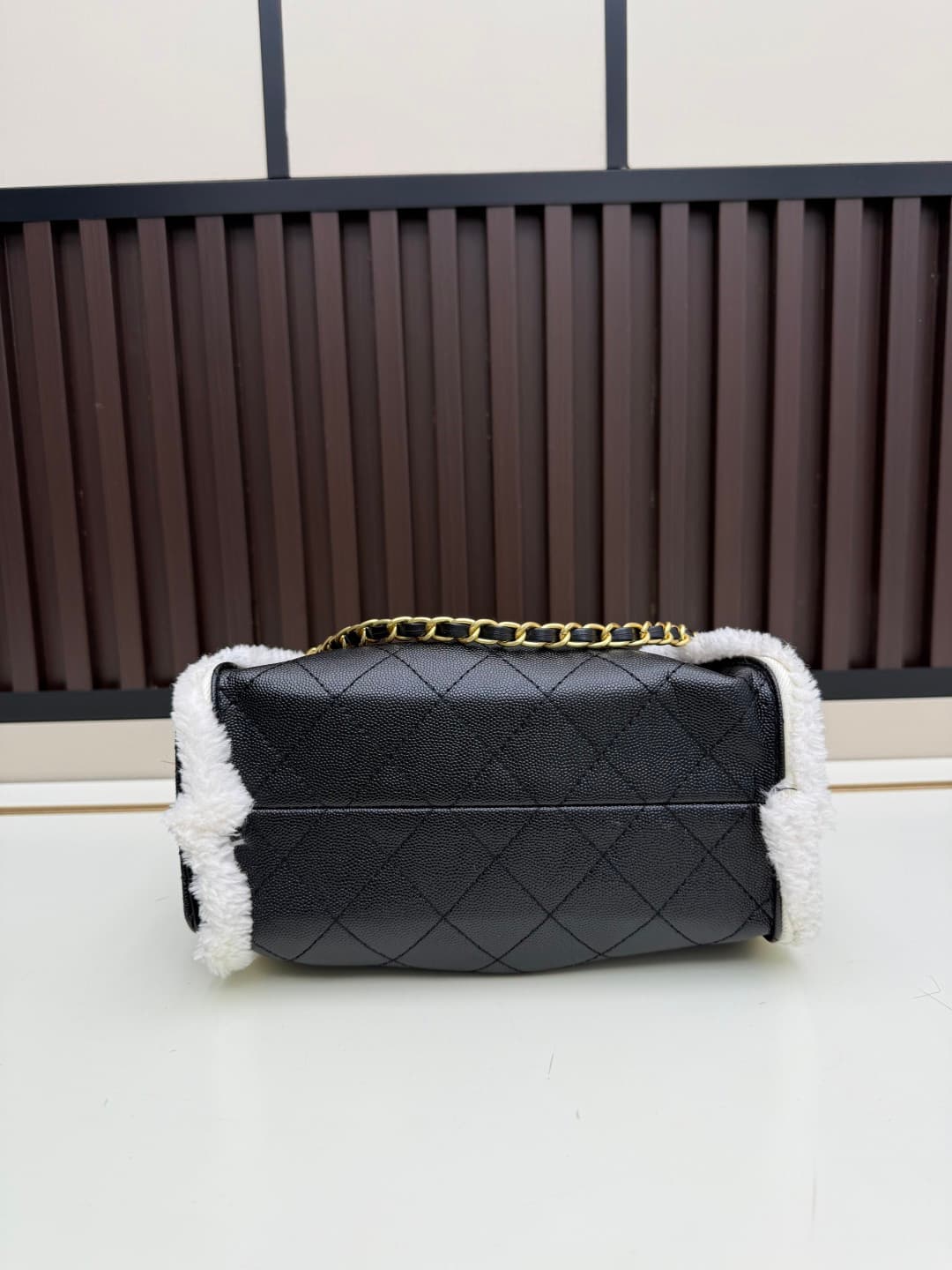 C690 New 💰 Chanel 25 handbag ||| The new “Chanel 25bag” bag is another “It Bag” after Chanel 22bag! It has a classic and practical design, retaining the three iconic elements of the brand: chevron-stitched pattern, leather strap, and double C buckle. Howe — image 6