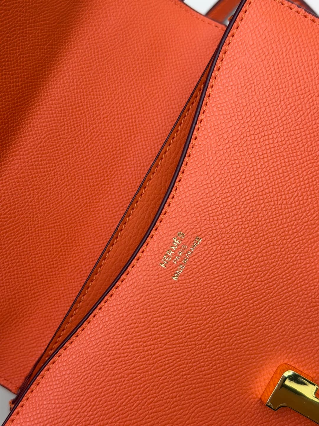 C4790 The flight attendant’s bag is a small size 💰. I really love this Hermès Kangkang bag – it’s just like the white moon in my heart. The color is extremely gentle. The shape of the bag is very elegant. I usually wear it with light-colored clothes: a co — image 8