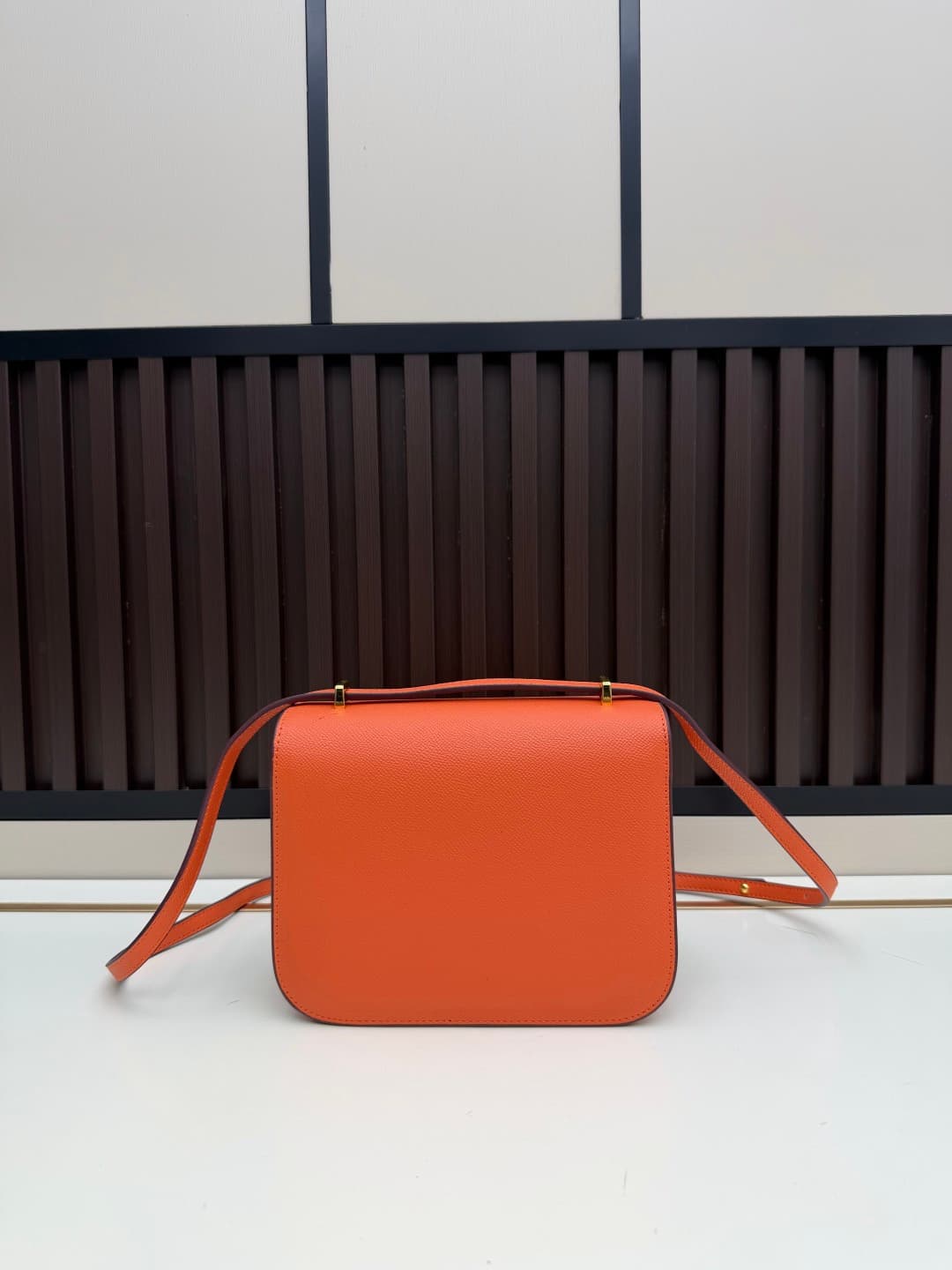 C4790 The flight attendant’s bag is a small size 💰. I really love this Hermès Kangkang bag – it’s just like the white moon in my heart. The color is extremely gentle. The shape of the bag is very elegant. I usually wear it with light-colored clothes: a co — image 2