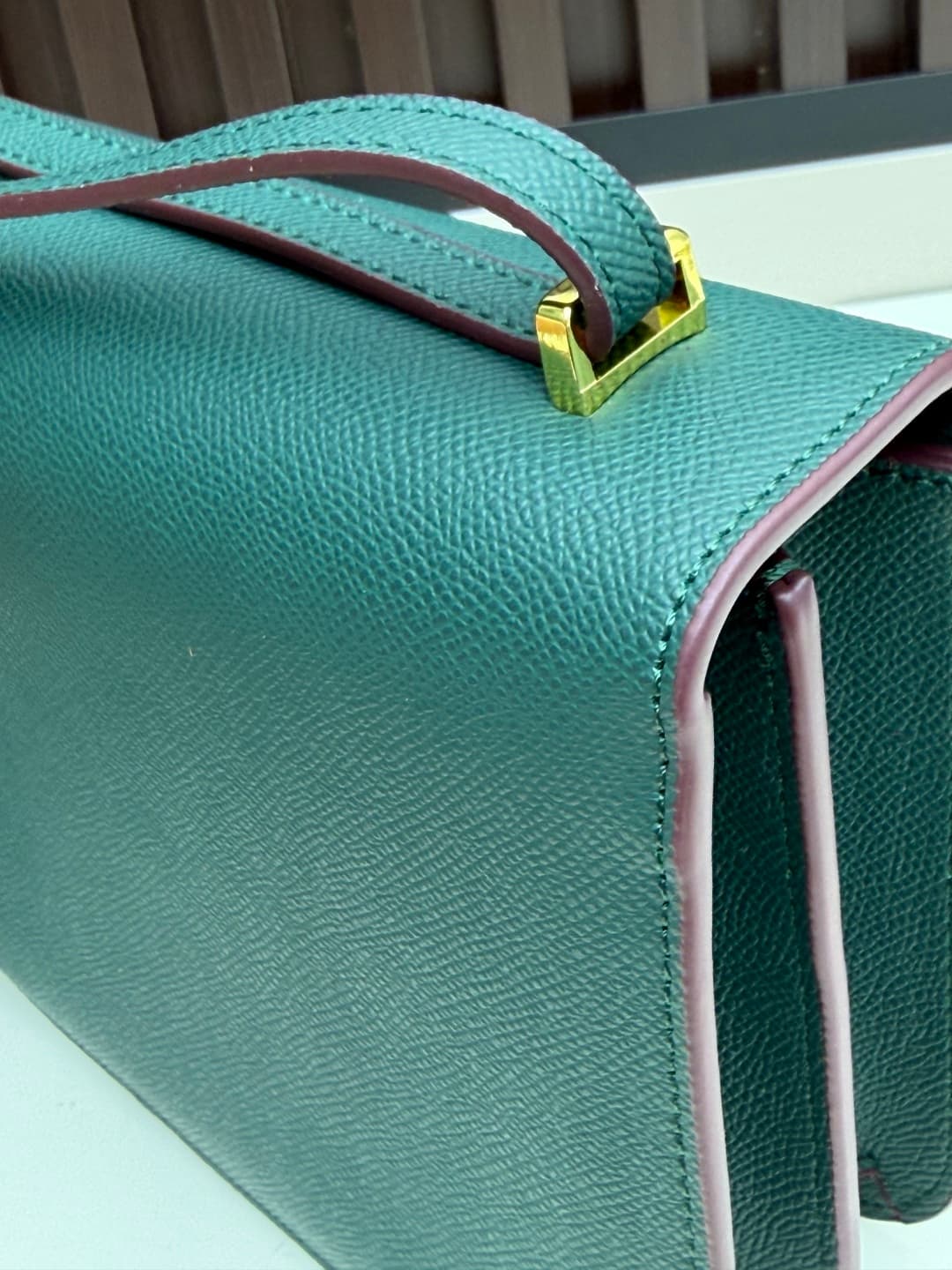 C4787 The flight attendant’s bag is a small size 💰. I really love this Hermès Kangkang bag – it’s just like the “white moonlight” in my mind. The color is extremely gentle. The shape of the bag is very elegant. I usually pair it with light-colored clothes — image 6