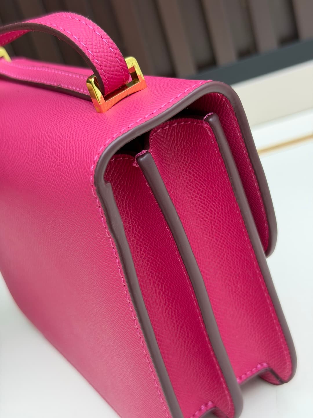 C4782 The flight attendant’s bag is a small size 💰. I really love this Hermès Kangkang bag – it’s just like the “white moonlight” in my mind. The color is extremely gentle. The shape of the bag is very elegant. I usually wear light-colored clothes with it — image 6