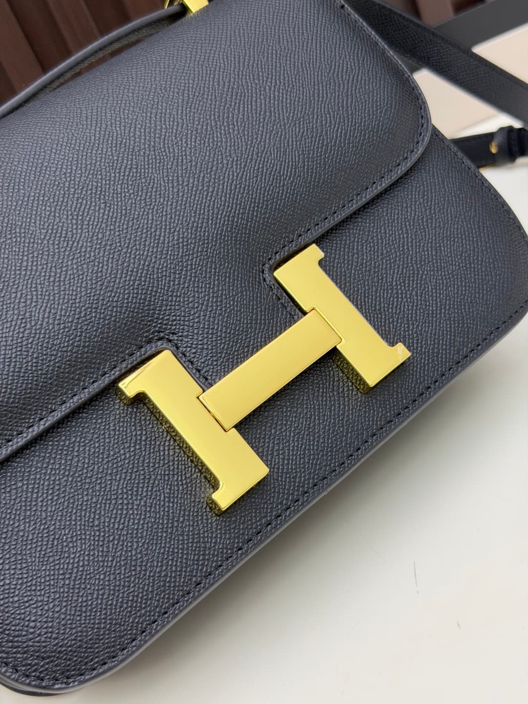 C4776 The flight attendant’s large-sized handbag is really nice 💰. This Hermès Kangkang bag is just like the “white moonlight” in my mind. The color is extremely gentle. The shape of the bag is very elegant. I usually wear it with light-colored clothes –  — image 5