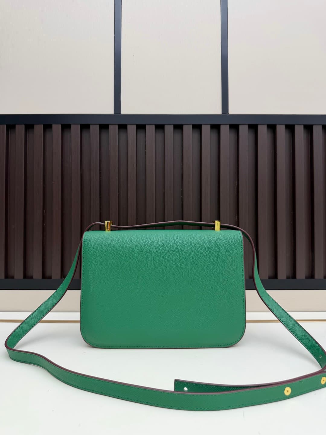 C4771 The flight attendant’s large-sized bag💰 – this Hermès Kangkang bag is just like the “white moonlight” in my mind. The color is extremely gentle. The shape of the bag is elegant. I usually wear it with light-colored clothes: a coat in winter, or a do — image 3