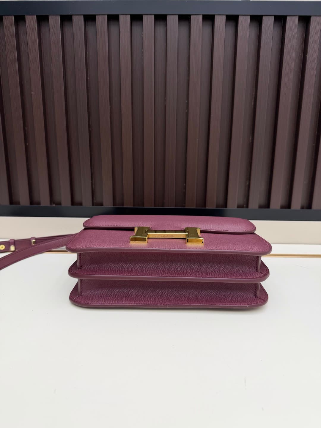 C4766 The flight attendant’s large-sized bag💰 – this Hermès Kangkang bag is just like the white moonlight in my mind. The color is extremely gentle. The shape of the bag is very elegant. I usually wear it with light-colored clothes: a coat in winter, or a — image 5