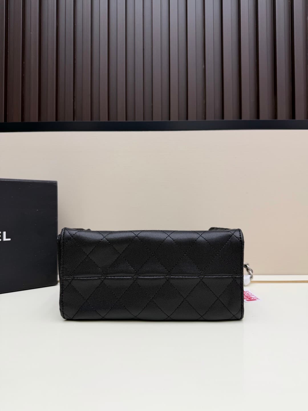 C702 Caviar new mini version 💰 Chanel 25 handbag|||The newly popular bag “Chanel 25bag” is another “It Bag” after Chanel 22bag! Its design is classic and practical, incorporating the three iconic elements of the brand: chevron-stitched patterns, leather s — image 4