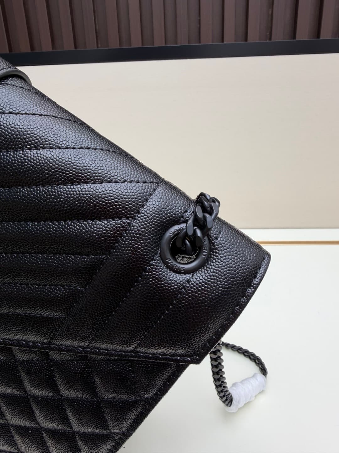 C8652 The latest version of the SaintLaurent&SLP counter in the grid pattern. Exclusive to this store: decorative interlocking metal YSL logo, flawless hardware, authentic ball-shaped details, excellent feel, exquisite craftsmanship. Shoulder bag with cro — image 6