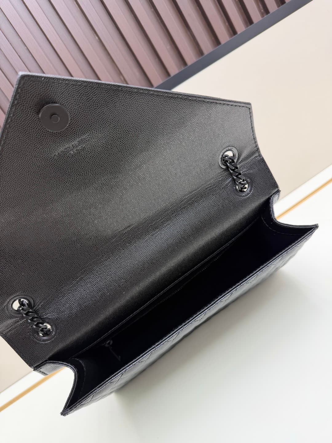 C8652 The latest version of the SaintLaurent&SLP counter in the grid pattern. Exclusive to this store: decorative interlocking metal YSL logo, flawless hardware, authentic ball-shaped details, excellent feel, exquisite craftsmanship. Shoulder bag with cro — image 7