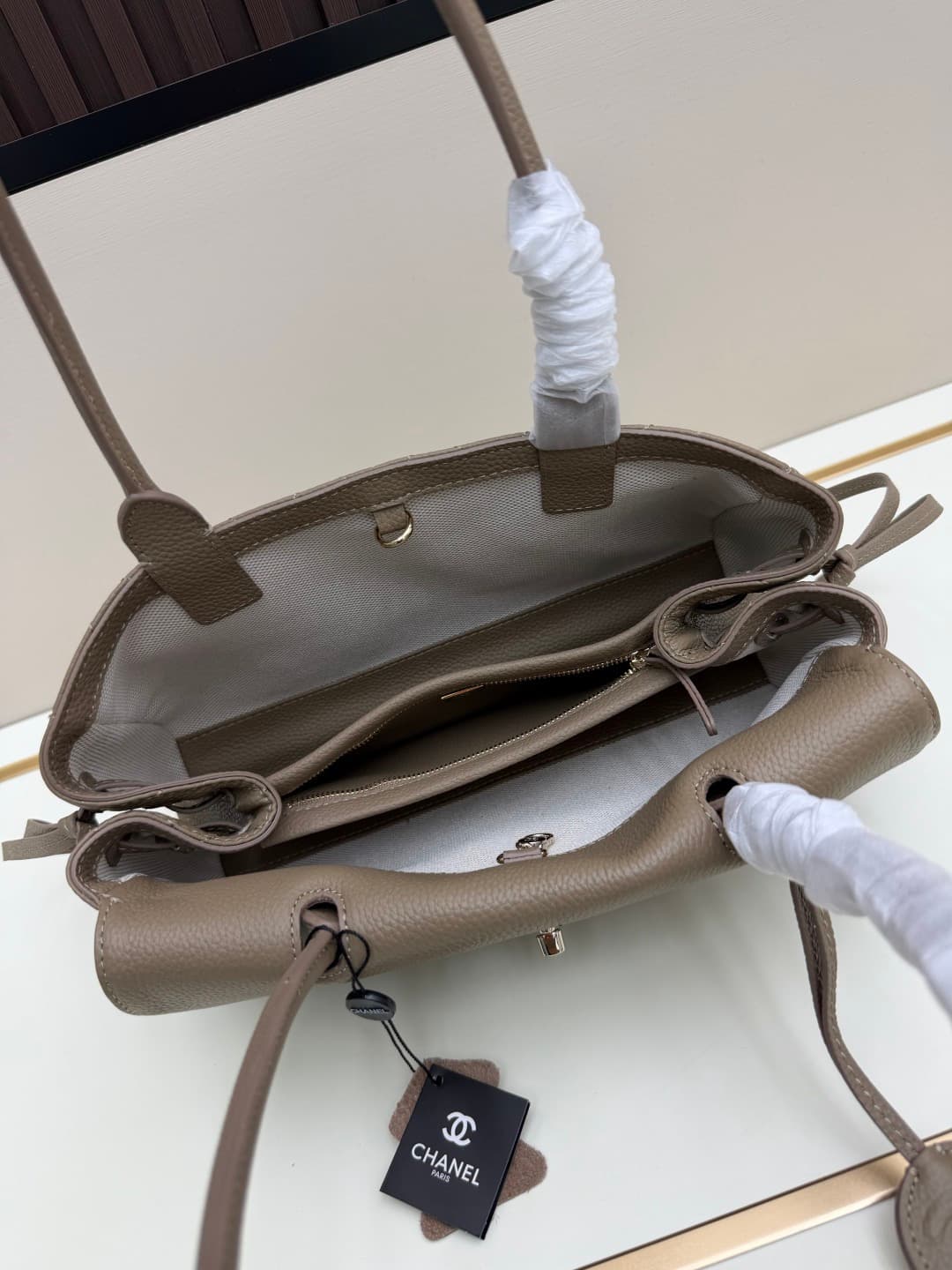 C3235 Small Size 𝐂𝐡𝐚𝐧𝐞𝐥𝟐𝟎𝟐𝟔 Spring/Summer Collection — image 7