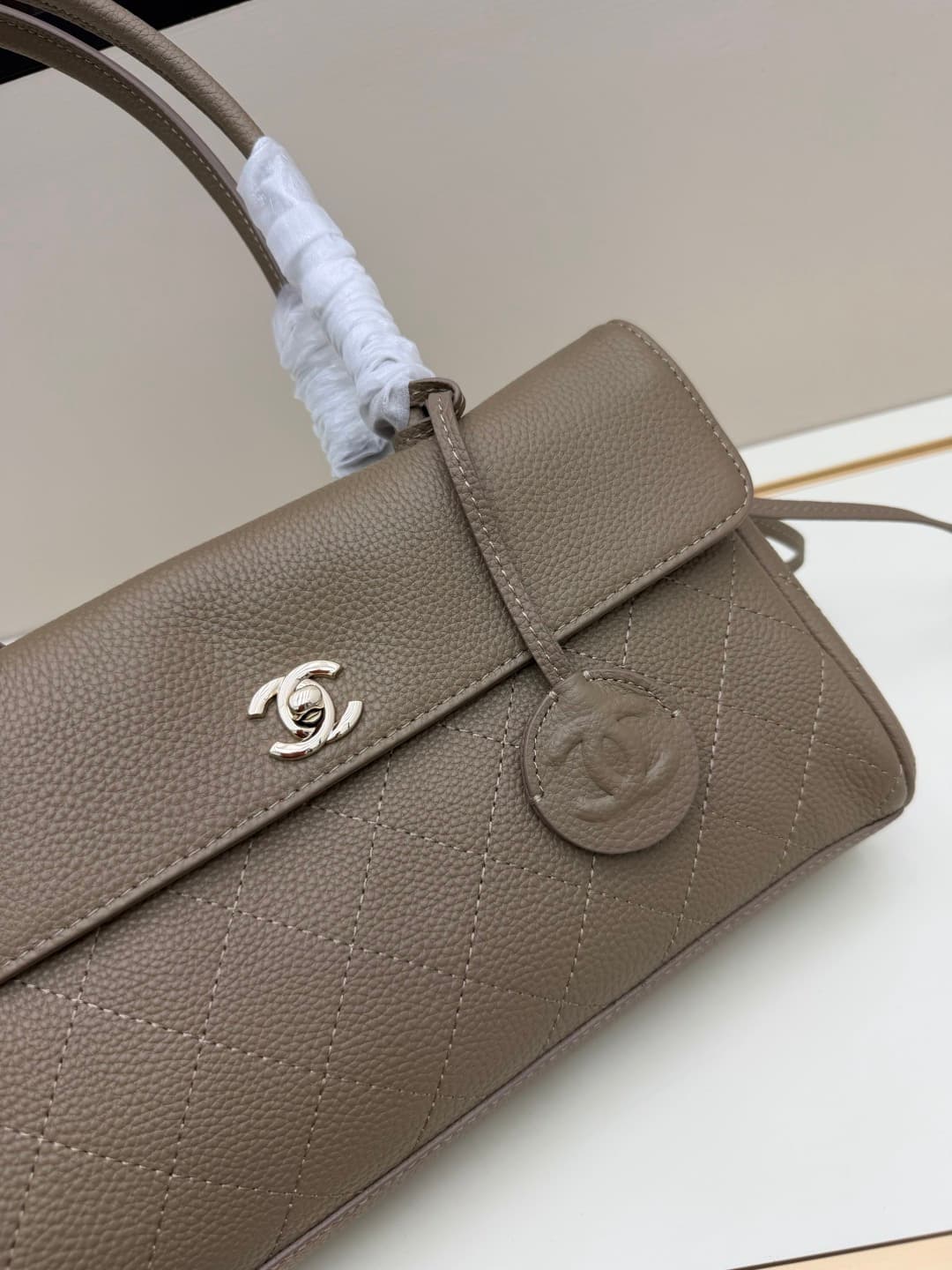 C3235 Small Size 𝐂𝐡𝐚𝐧𝐞𝐥𝟐𝟎𝟐𝟔 Spring/Summer Collection — image 4