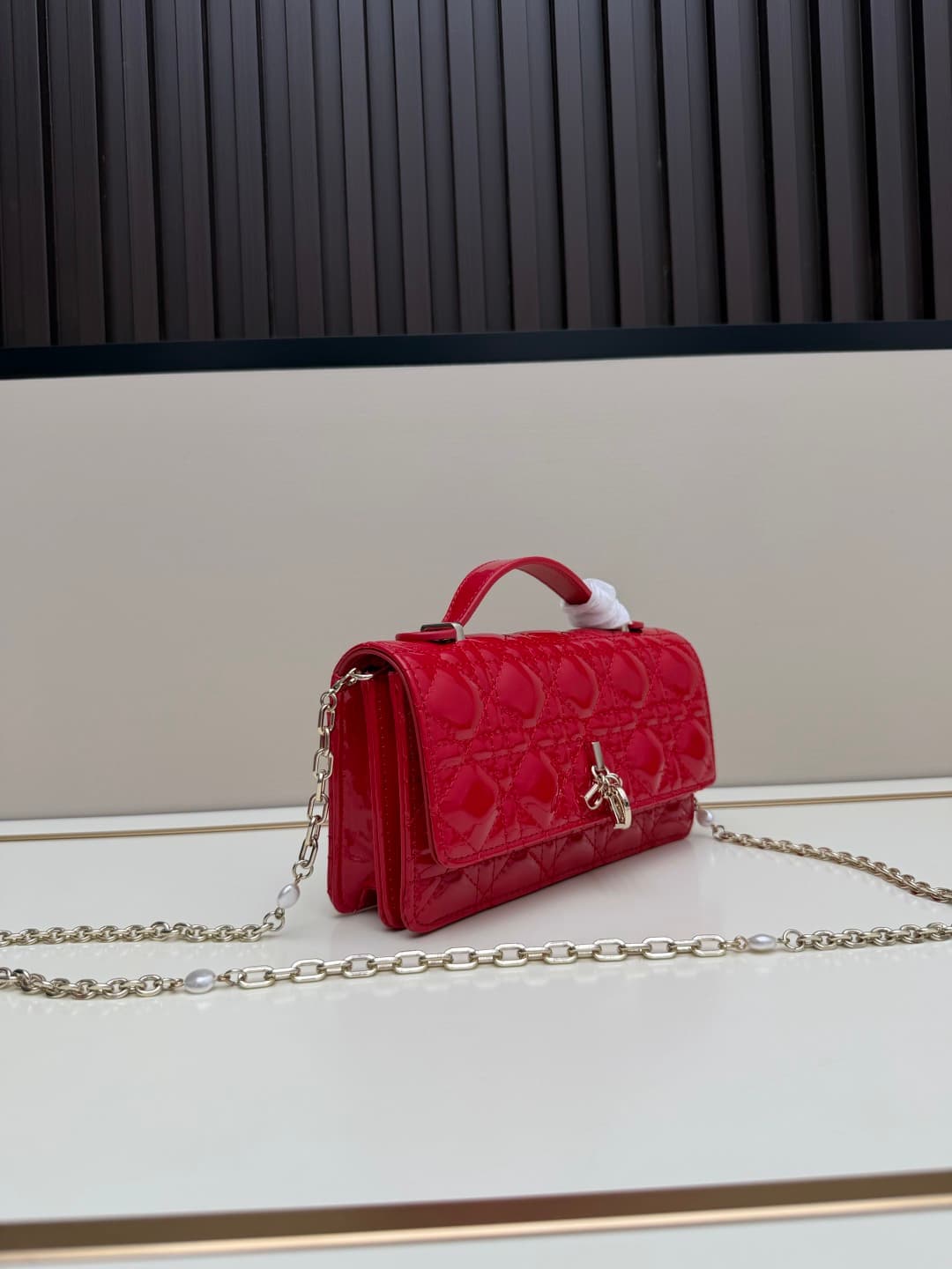 C1890 New small-sized💰 with box and lacquered leather – summer style🆕 French romance | Dior Lady handbag🌹||| Isn’t everyone aware of the Dior Lady? — image 2