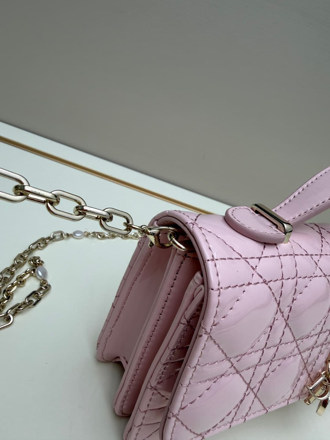 C1889 New small-sized💰 with box and lacquered leather – summer style🆕 French romance | Dior Lady handbag🌹||| Isn’t everyone aware of the Dior Lady? — image 6