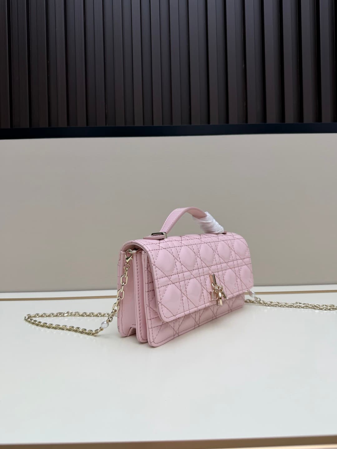 C1889 New small-sized💰 with box and lacquered leather – summer style🆕 French romance | Dior Lady handbag🌹||| Isn’t everyone aware of the Dior Lady? — image 2