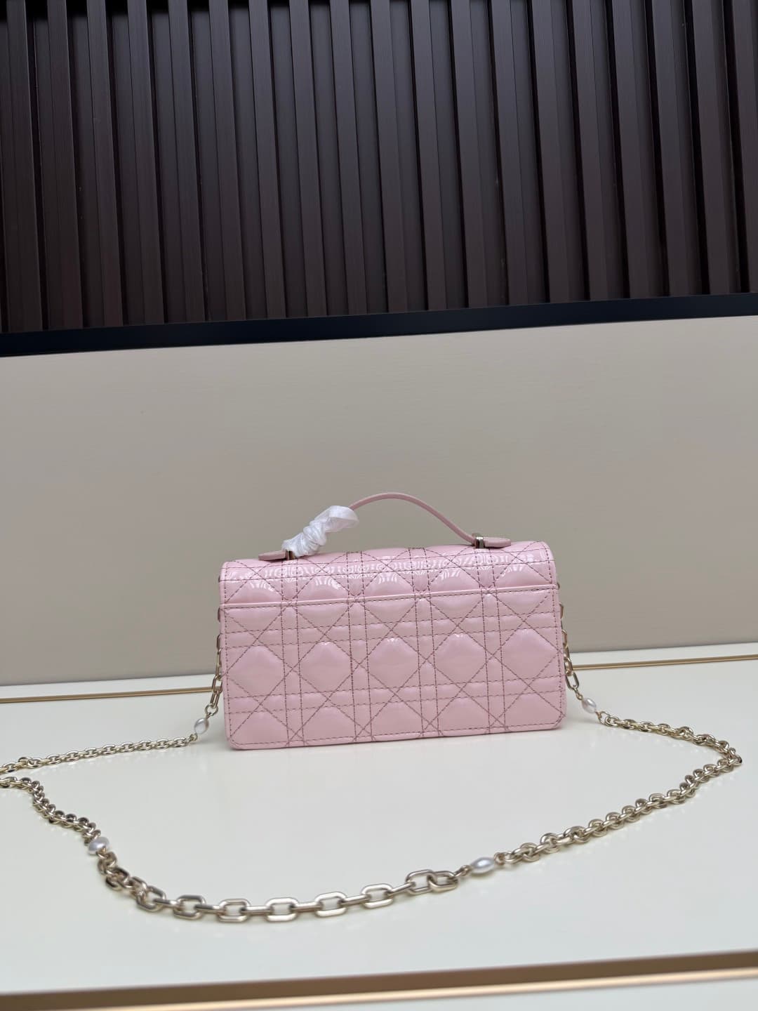 C1889 New small-sized💰 with box and lacquered leather – summer style🆕 French romance | Dior Lady handbag🌹||| Isn’t everyone aware of the Dior Lady? — image 3