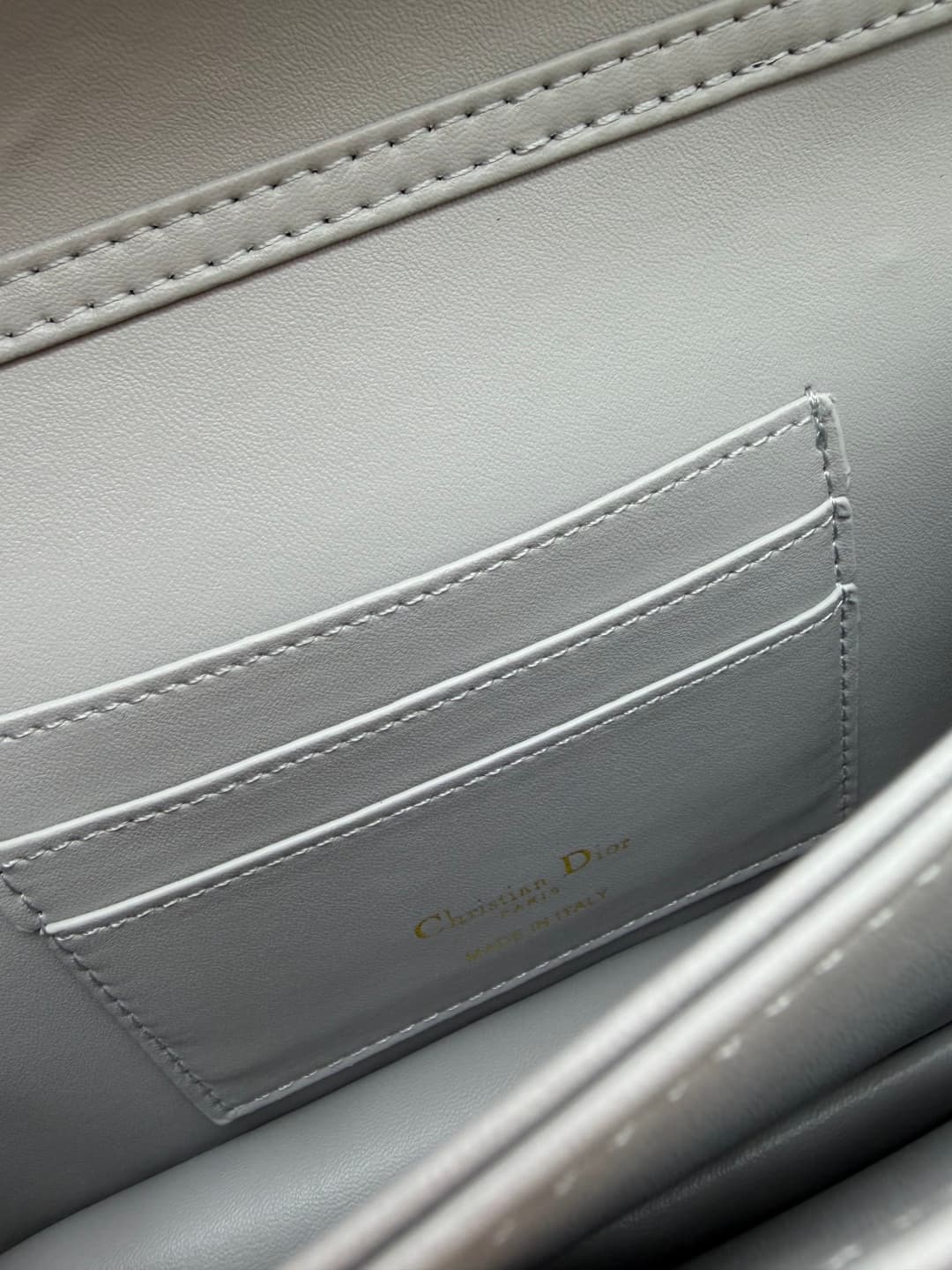 C1888 New small size 💰 with box and lacquered leather – French romance in the summer 🆕. Dior Lady handbag🌹|||Isn’t everyone aware of Dior Lady? — image 8