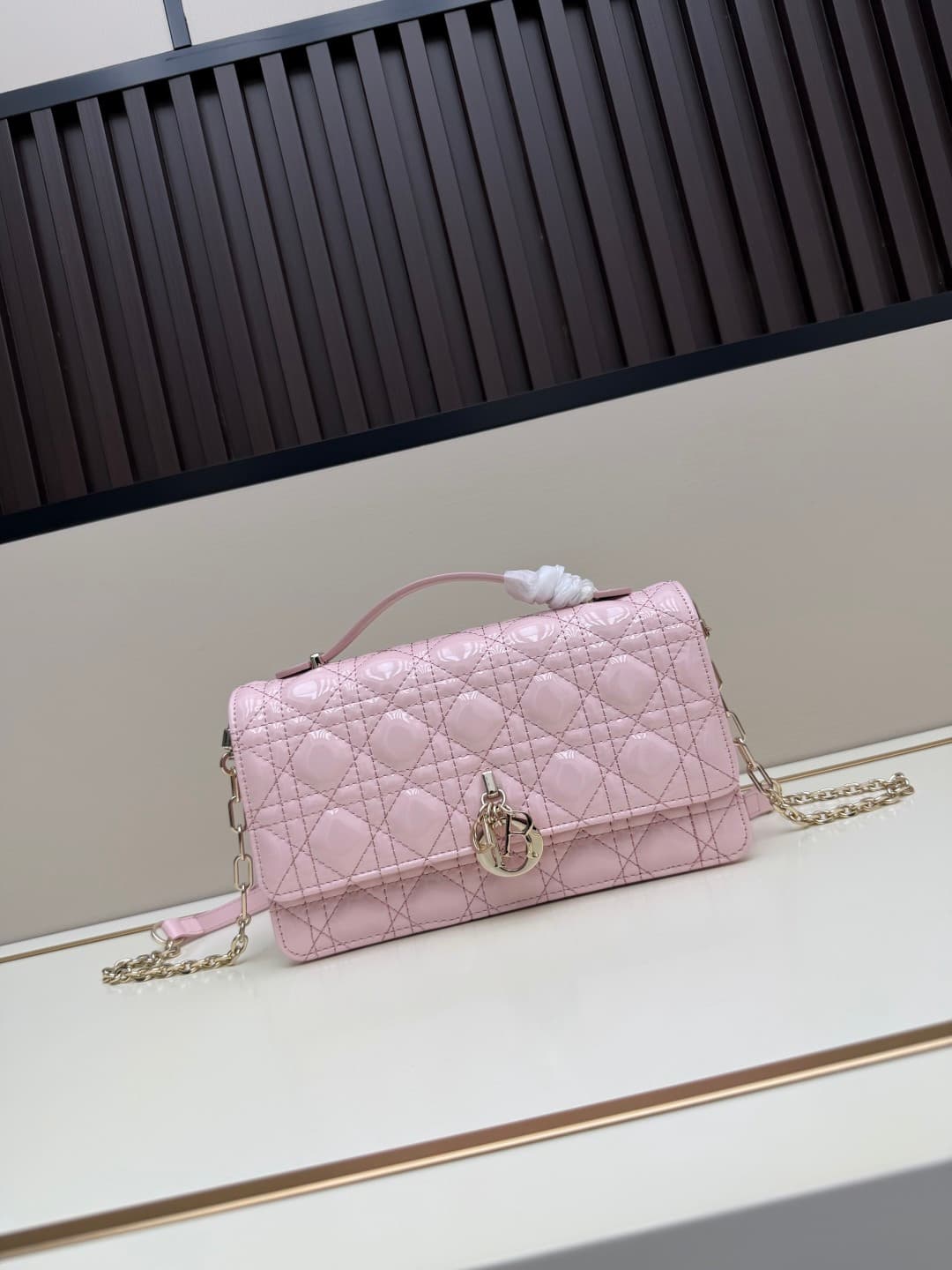 C1877 New large-sized💰 with box lacquer leather – summer style🆕 French romance | Dior Lady handbag🌹||| Isn’t everyone aware of the Dior Lady? — image 4