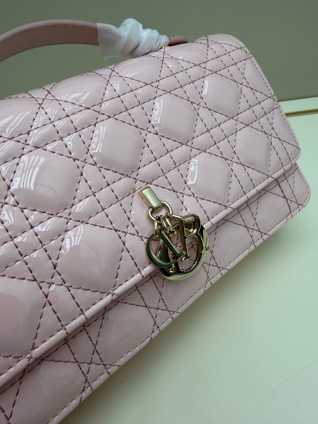 C1881 New large-sized💰 with box lacquered leather – summer style🆕 French romance | Dior Lady handbag🌹||| Isn’t everyone aware of the Dior Lady? — image 4