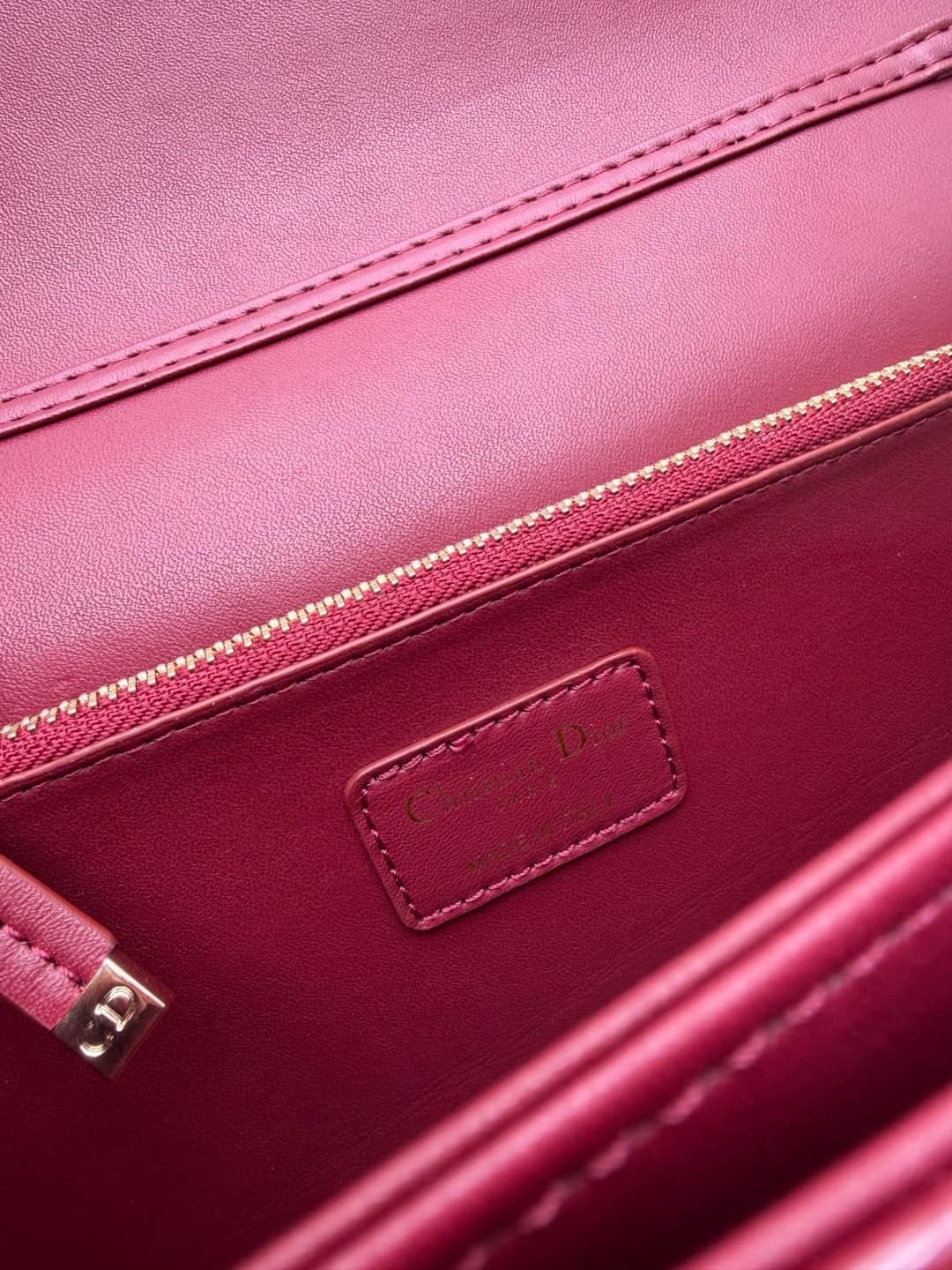 C1880 New large-sized💰 with box leather finish – French romance in the summer🆕 | Dior Lady handbag🌹|||Isn’t everyone aware of the Dior Lady? — image 8