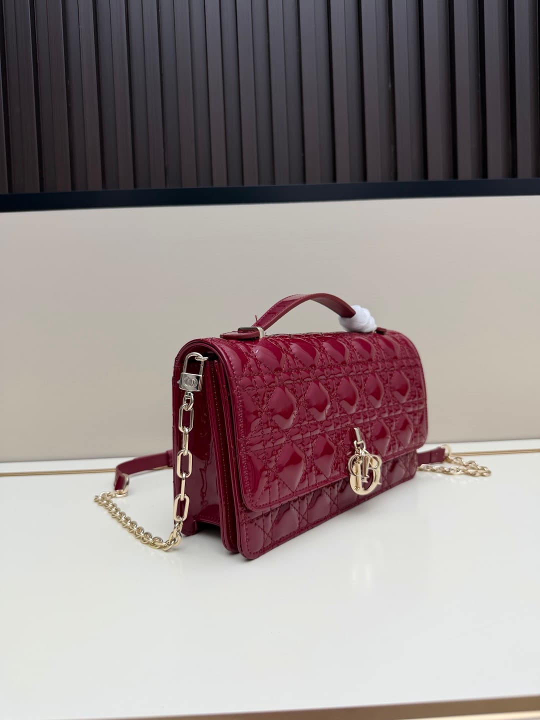 C1880 New large-sized💰 with box leather finish – French romance in the summer🆕 | Dior Lady handbag🌹|||Isn’t everyone aware of the Dior Lady? — image 2