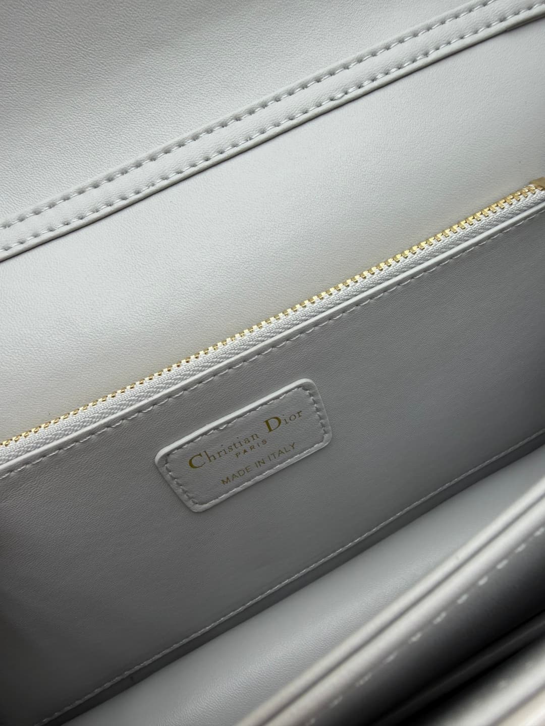 C1879 New large-sized💰 with box lacquered leather – summer style🆕 French romance | Dior Lady handbag🌹|||Isn’t everyone aware of the Dior Lady? — image 8