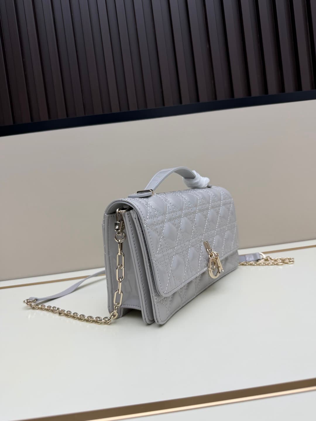 C1879 New large-sized💰 with box lacquered leather – summer style🆕 French romance | Dior Lady handbag🌹|||Isn’t everyone aware of the Dior Lady? — image 2