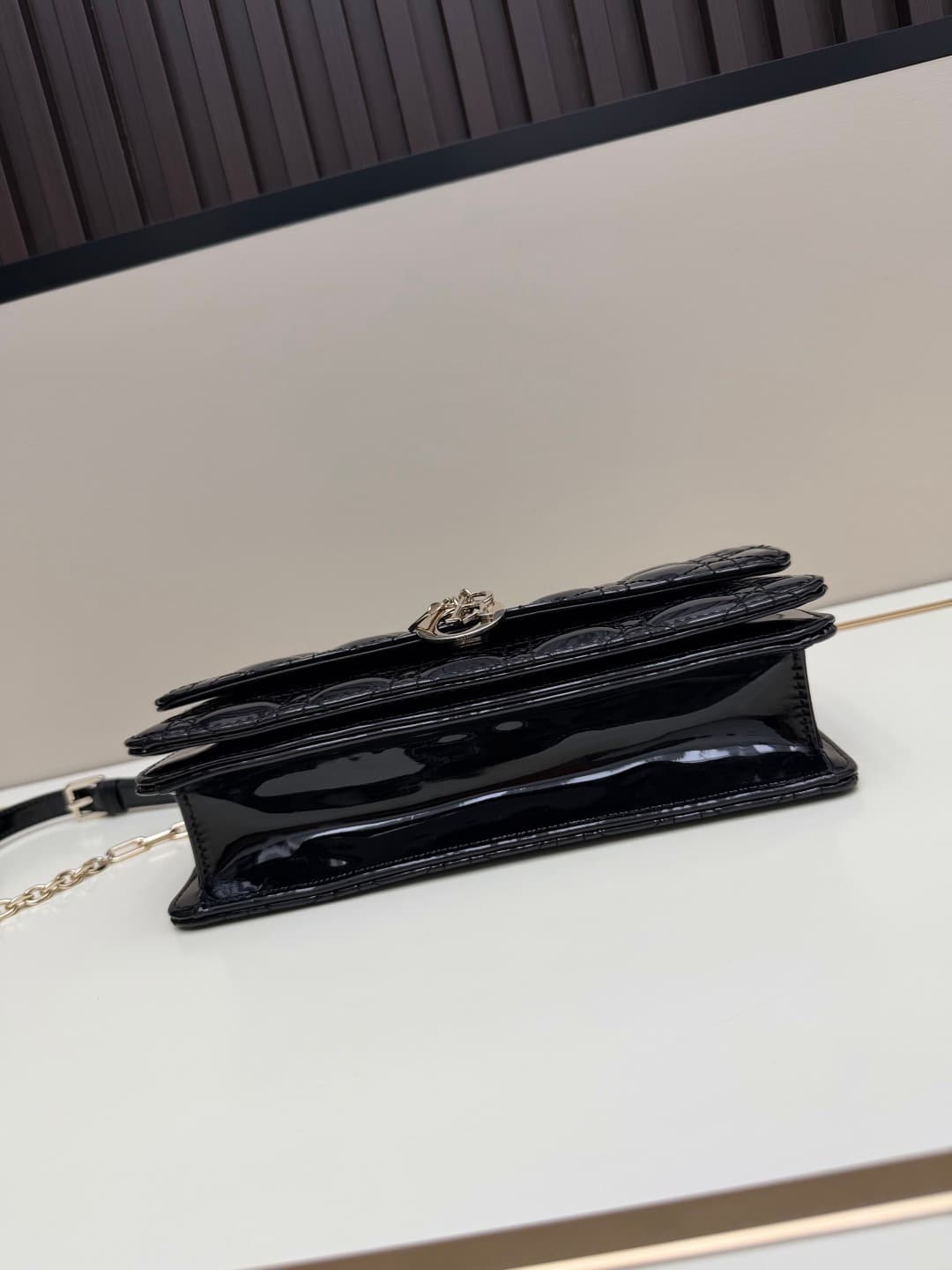 C1878 New large-sized💰 with box lacquer leather – summer style🆕 French romance | Dior Lady handbag🌹|||Isn’t everyone aware of the Dior Lady? — image 5