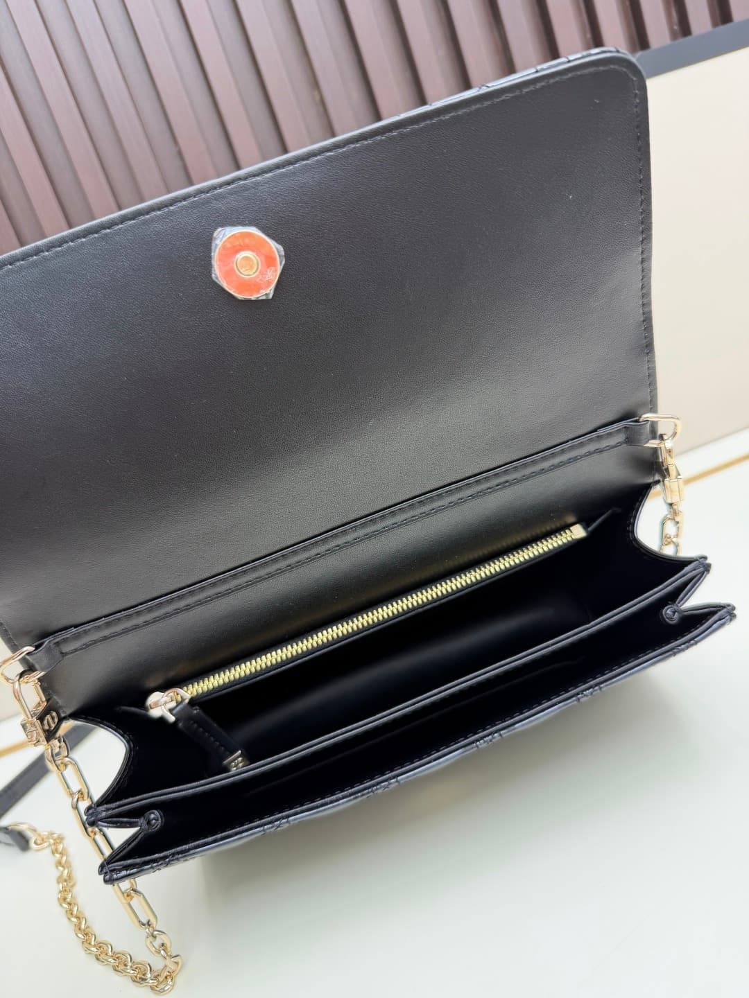 C1878 New large-sized💰 with box lacquer leather – summer style🆕 French romance | Dior Lady handbag🌹|||Isn’t everyone aware of the Dior Lady? — image 7