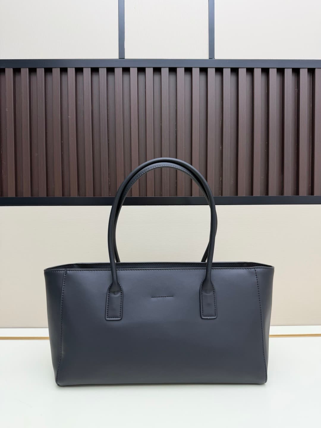 C3225 Plain weave, crocodile pattern – Spring/Summer show collection — image 3