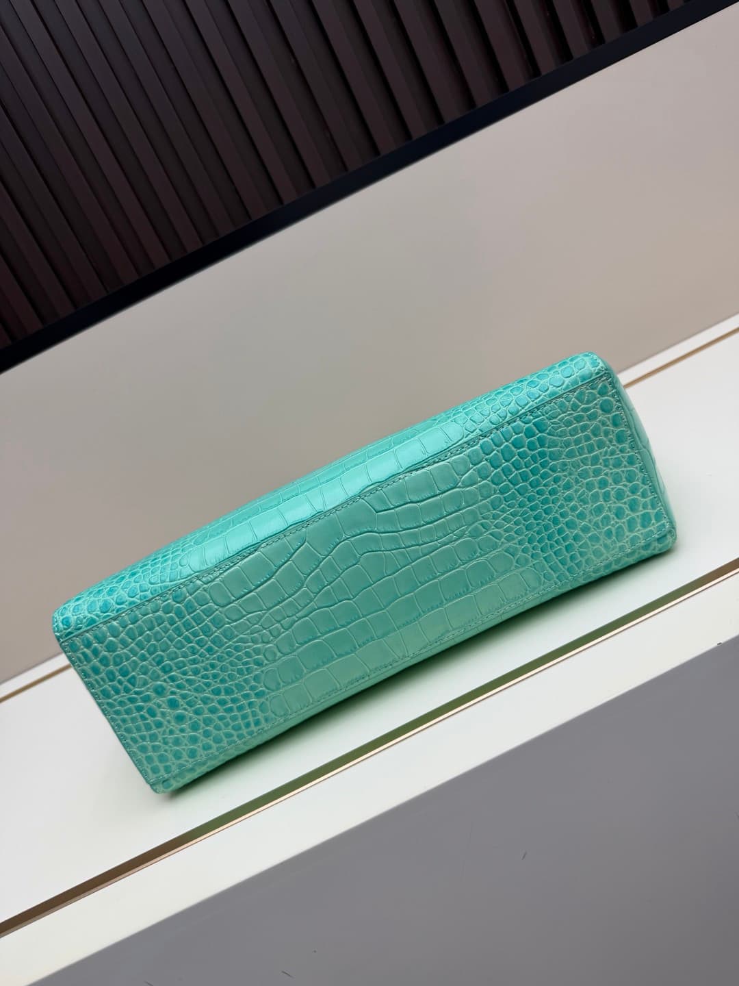 C3224 Plain weave, crocodile pattern – Spring/Summer show collection — image 5