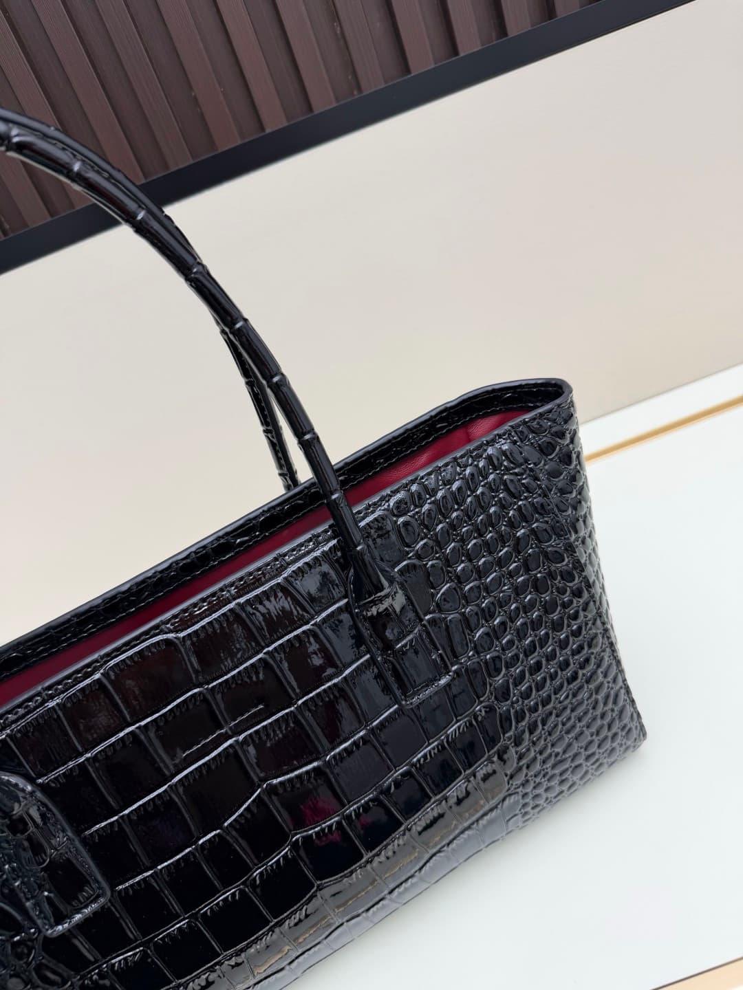 C3223 Flat weave, crocodile pattern – Spring/Summer show collection — image 6