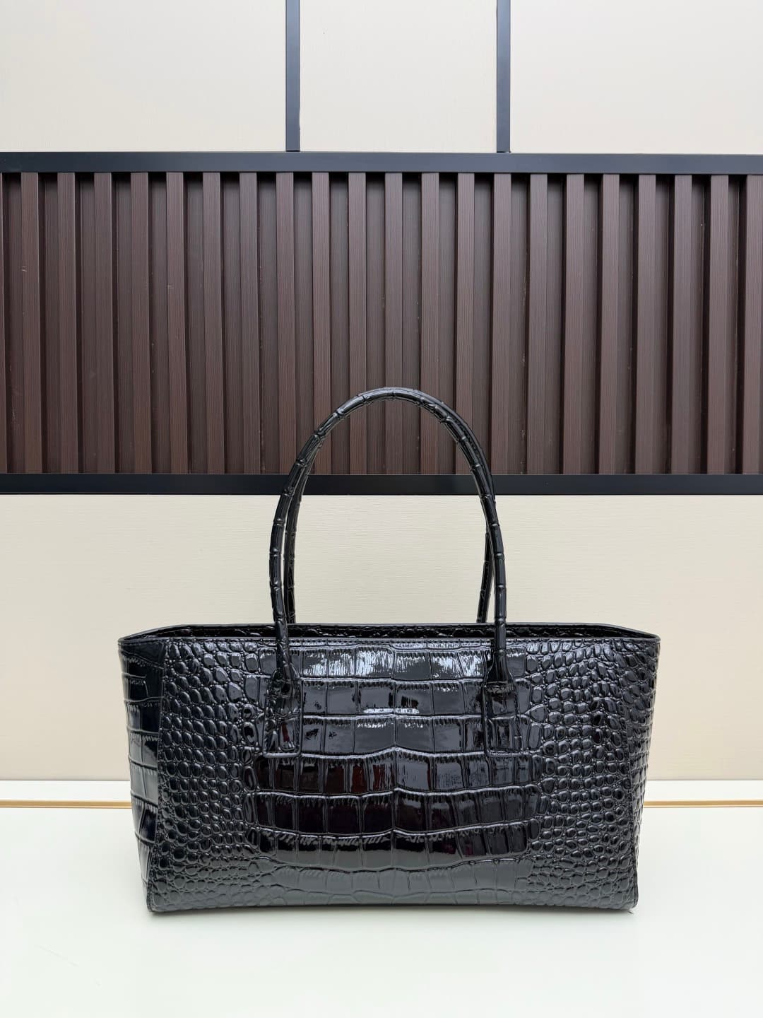 C3223 Flat weave, crocodile pattern – Spring/Summer show collection — image 3