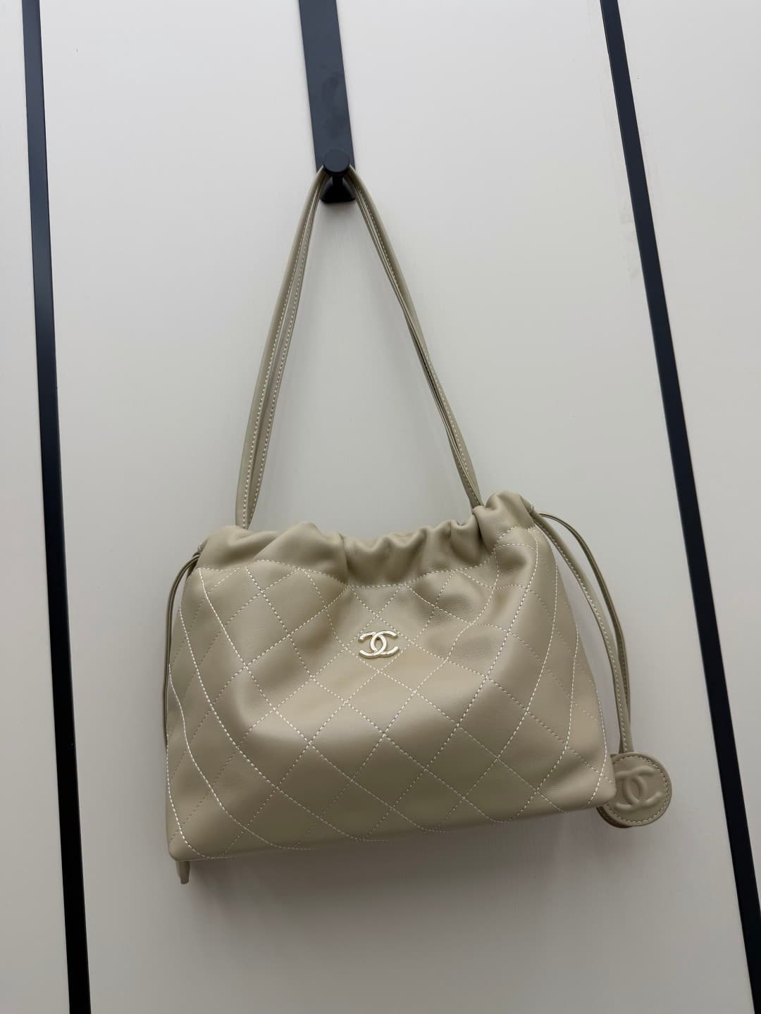 C3220 Big. Small — image 4