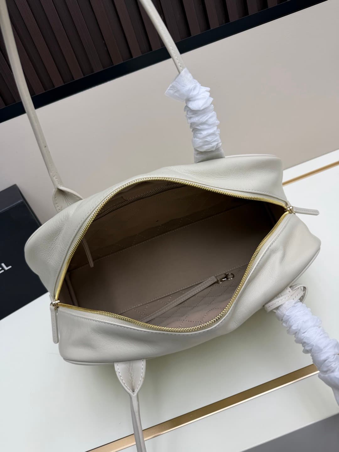 C700 New model. 𝐂𝐡𝐚𝐧𝐞𝐥 𝟐𝟔𝐬𝐬 new model bowling bag — image 7