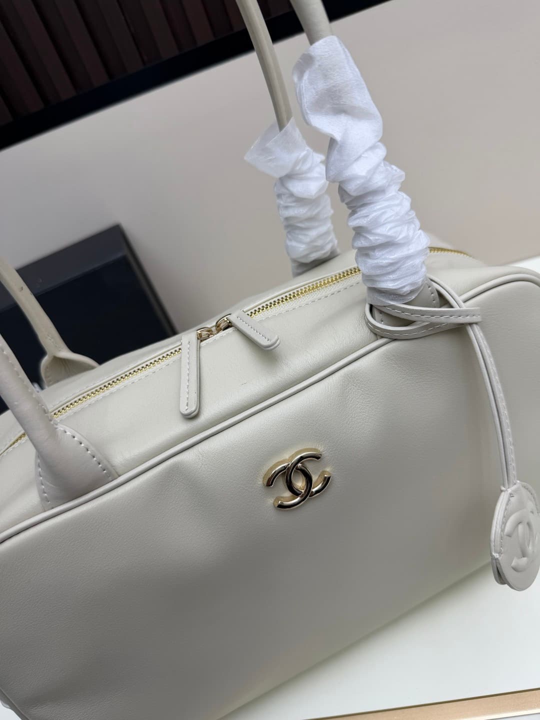 C700 New model. 𝐂𝐡𝐚𝐧𝐞𝐥 𝟐𝟔𝐬𝐬 new model bowling bag — image 4
