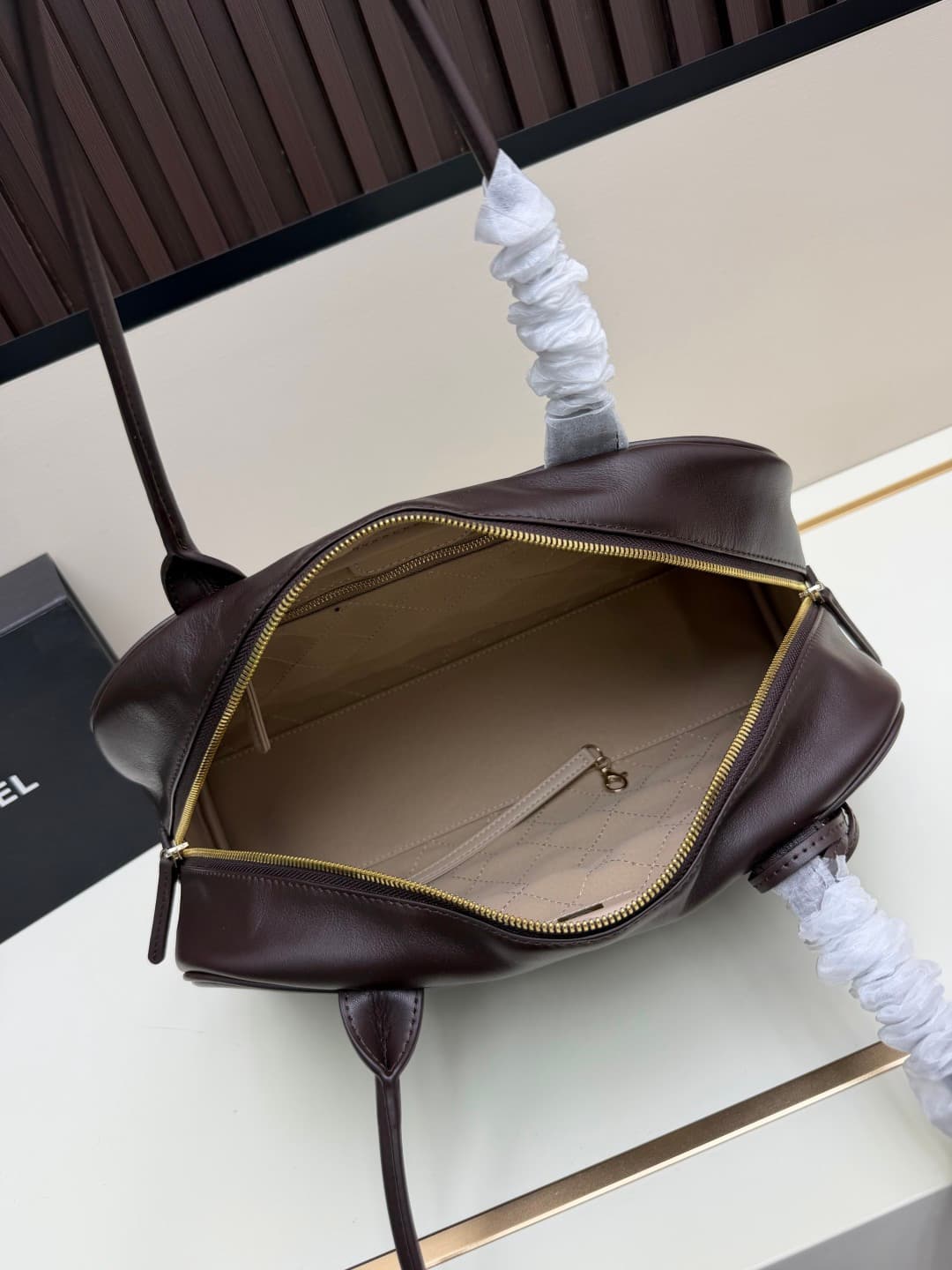C699 New model. 𝐂𝐡𝐚𝐧𝐞𝐥 𝟐𝟔𝐬𝐬 new model bowling bag — image 7