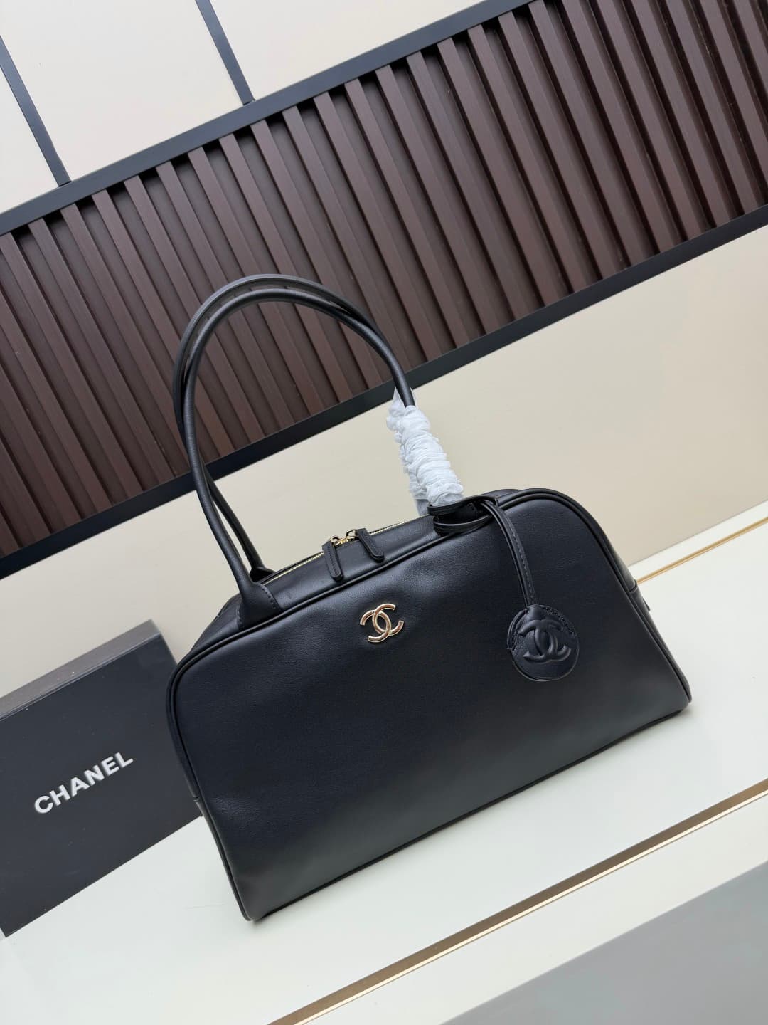 C697 New model. 𝐂𝐡𝐚𝐧𝐞𝐥 𝟐𝟔𝐬𝐬 new model bowling bag — image 4
