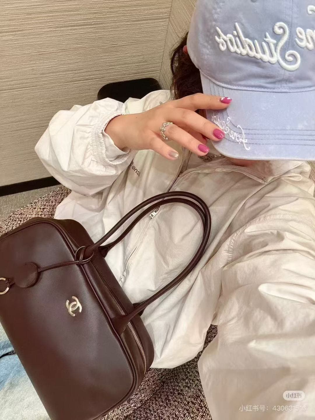 C697 New model. 𝐂𝐡𝐚𝐧𝐞𝐥 𝟐𝟔𝐬𝐬 new model bowling bag — image 1