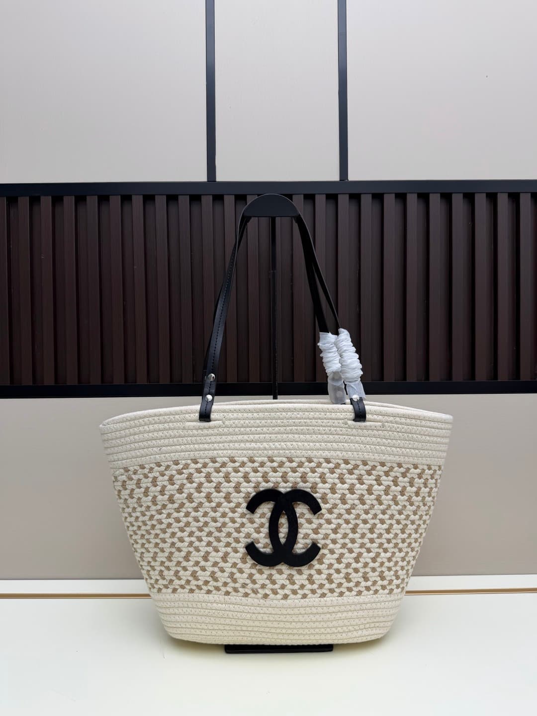 C675 New model 💰 Chanel straw tote bag – it combines the tenderness and elegance of summer. — image 5