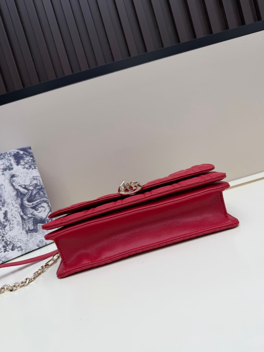 C1870 New large-sized💰 with leather box – French-style romance for summer🆕 Dior Lady handbag🌹|||Isn’t everyone aware of the Dior Lady? — image 5