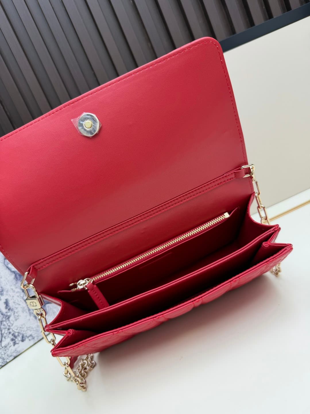 C1870 New large-sized💰 with leather box – French-style romance for summer🆕 Dior Lady handbag🌹|||Isn’t everyone aware of the Dior Lady? — image 7