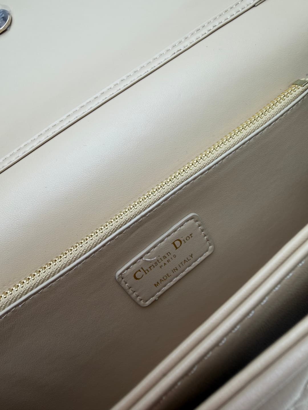 C1867 New large-sized💰 with leather box – French romance in summer🆕 | Dior Lady handbag🌹||| Doesn’t anyone know about the Dior Lady? — image 8