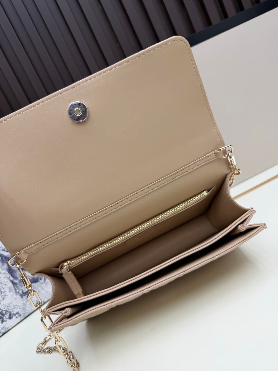 C1867 New large-sized💰 with leather box – French romance in summer🆕 | Dior Lady handbag🌹||| Doesn’t anyone know about the Dior Lady? — image 7