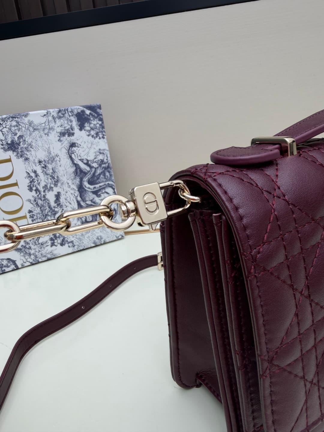 C1866 New large-sized💰 with box leather, summer style🆕 French romance | Dior Lady handbag🌹|||Isn’t everyone aware of the Dior Lady? — image 6