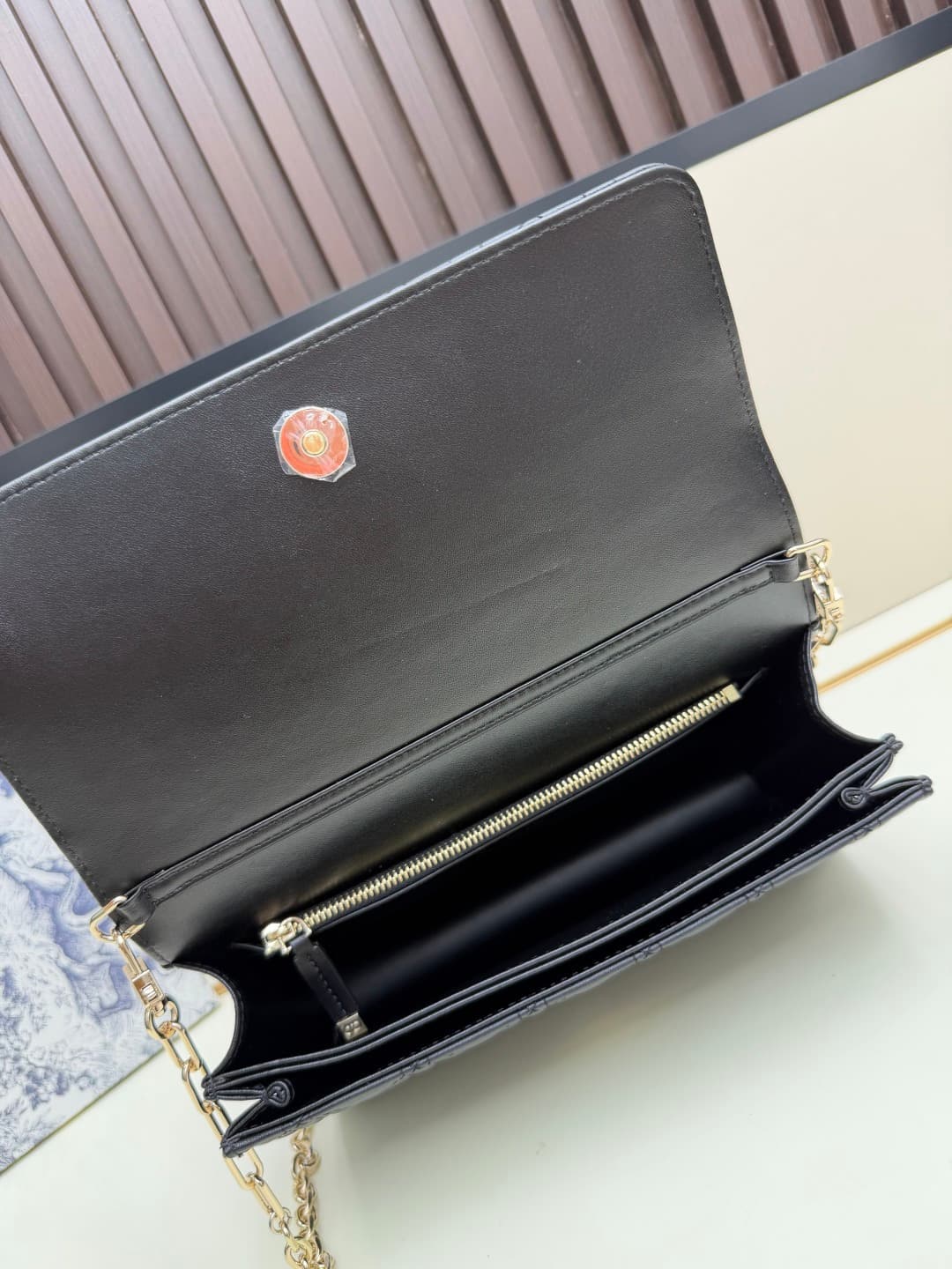 C1865 New large-sized💰 with boxed羊 leather summer🆕 French romance | Dior Lady handbag🌹||| Doesn’t anyone know about Dior Lady? — image 7