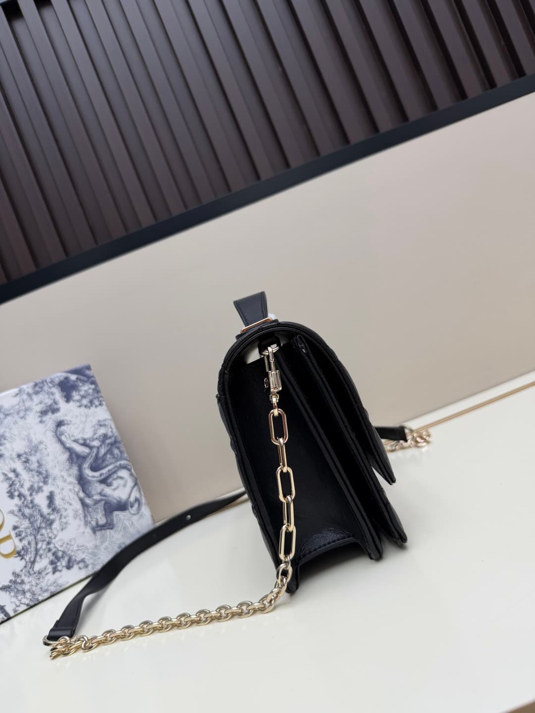 C1865 New large-sized💰 with boxed羊 leather summer🆕 French romance | Dior Lady handbag🌹||| Doesn’t anyone know about Dior Lady? — image 2