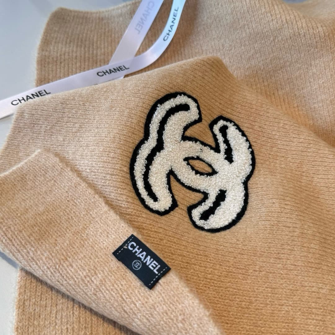 C30651 👑👑Chanel25 – New knitted scarves and cashmere knits for autumn/spring❗️ Absolutely stunning! A top-quality product for special occasions‼️ These new models are made from imported pure cashmere yarn. They’re extremely beautiful; they really suit any — image 6