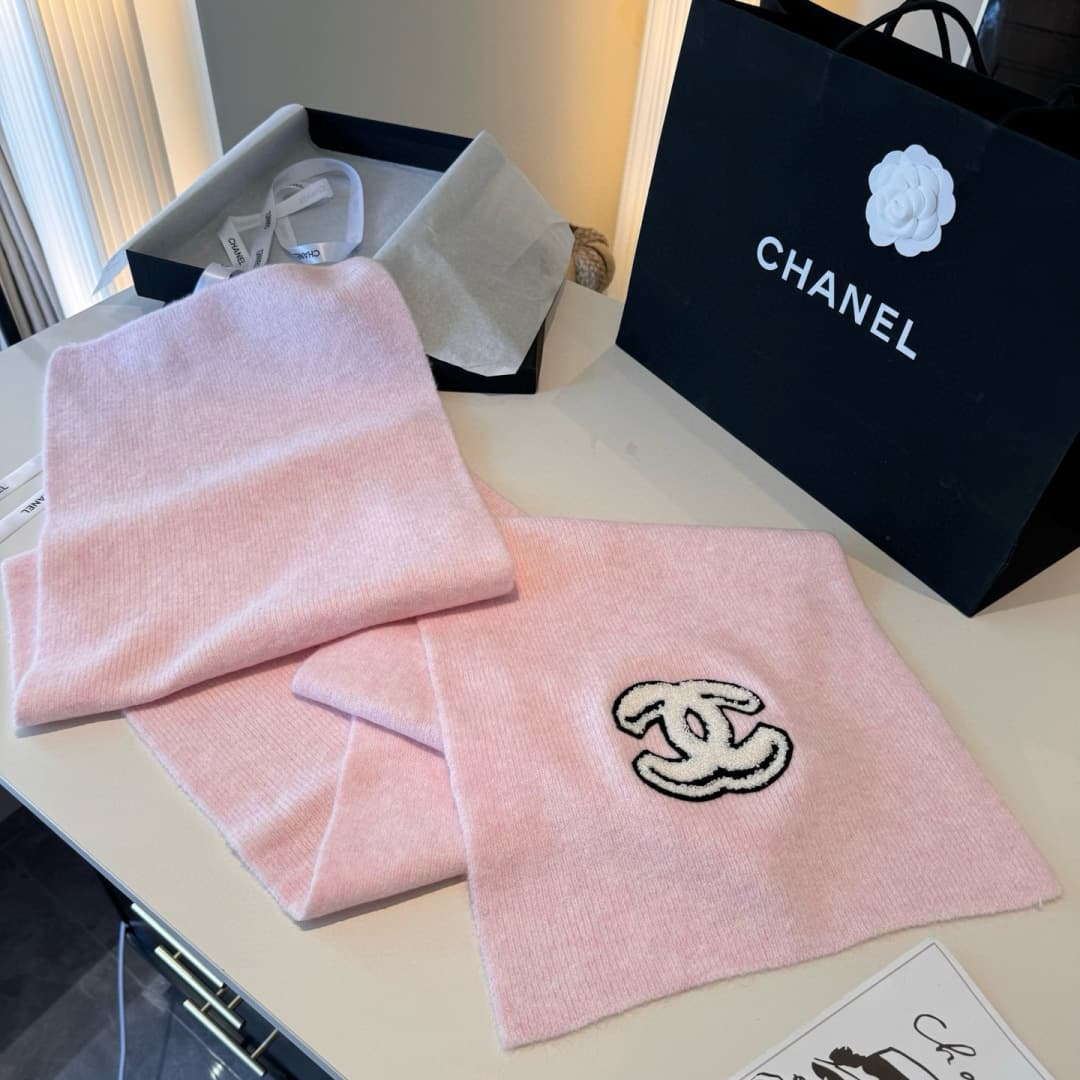 C30650 👑👑Chanel25 – New autumn/winter knitted scarves made of cashmere. It’s absolutely beautiful! [流泪] A top-quality product for special occasions. The new models are available; they’re made from imported pure cashmere yarn. They look stunning, and they  — image 5